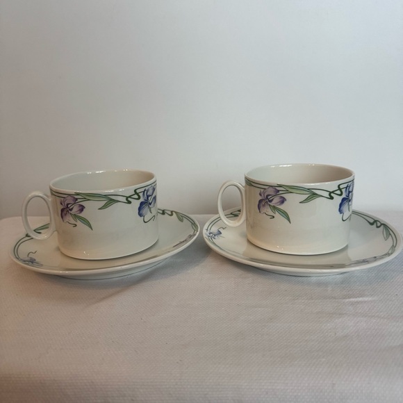 Vintage Porcelain tea cups + saucers in 'Verona' pattern by Villeroy & Boch x 2 - Picture 2 of 10